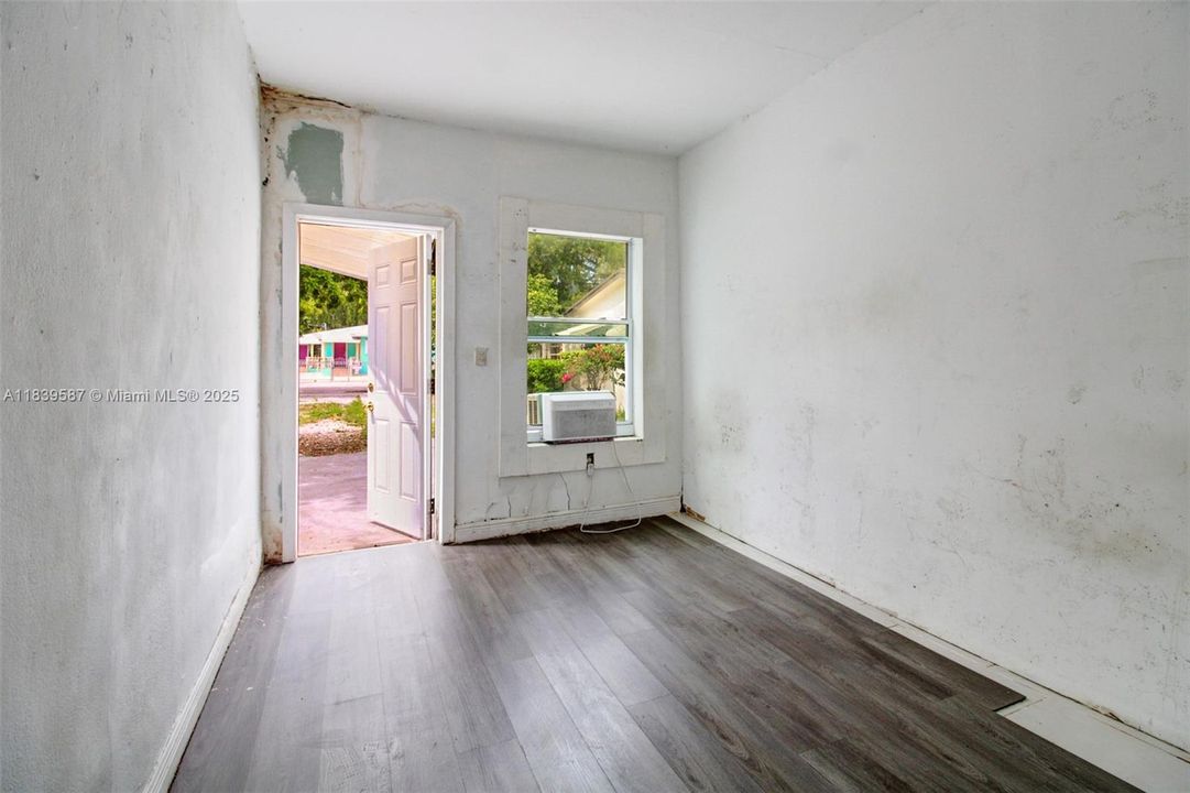 Active With Contract: $574,900 (0 beds, 0 baths, 2148 Square Feet)