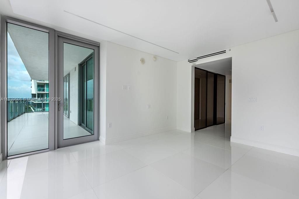 For Sale: $1,850,000 (3 beds, 3 baths, 1892 Square Feet)