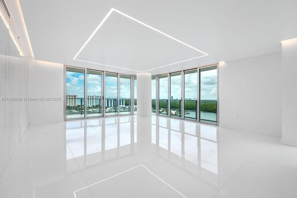 For Sale: $1,850,000 (3 beds, 3 baths, 1892 Square Feet)