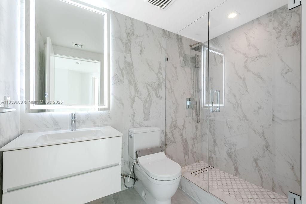 For Sale: $1,850,000 (3 beds, 3 baths, 1892 Square Feet)