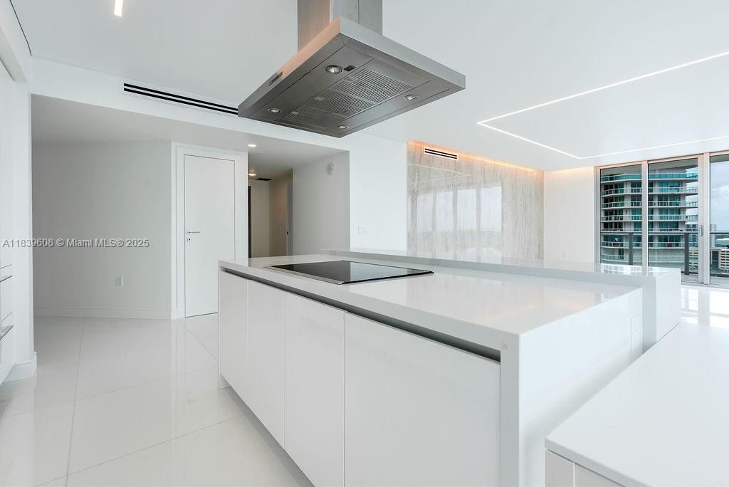 For Sale: $1,850,000 (3 beds, 3 baths, 1892 Square Feet)