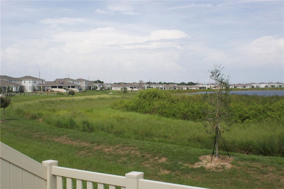 待售: $499,000 (5 贝兹, 3 浴室, 2800 平方英尺)