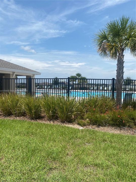 待售: $499,000 (5 贝兹, 3 浴室, 2800 平方英尺)