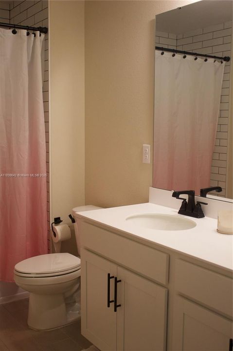 待售: $499,000 (5 贝兹, 3 浴室, 2800 平方英尺)