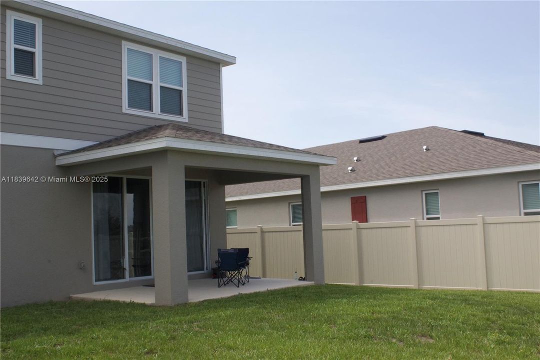 待售: $499,000 (5 贝兹, 3 浴室, 2800 平方英尺)