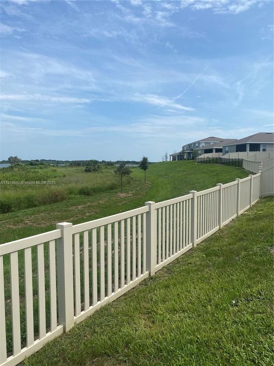 待售: $499,000 (5 贝兹, 3 浴室, 2800 平方英尺)