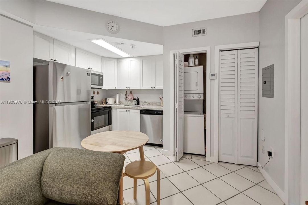 Vendido Recientemente: $269,000 (1 camas, 1 baños, 362 Pies cuadrados)