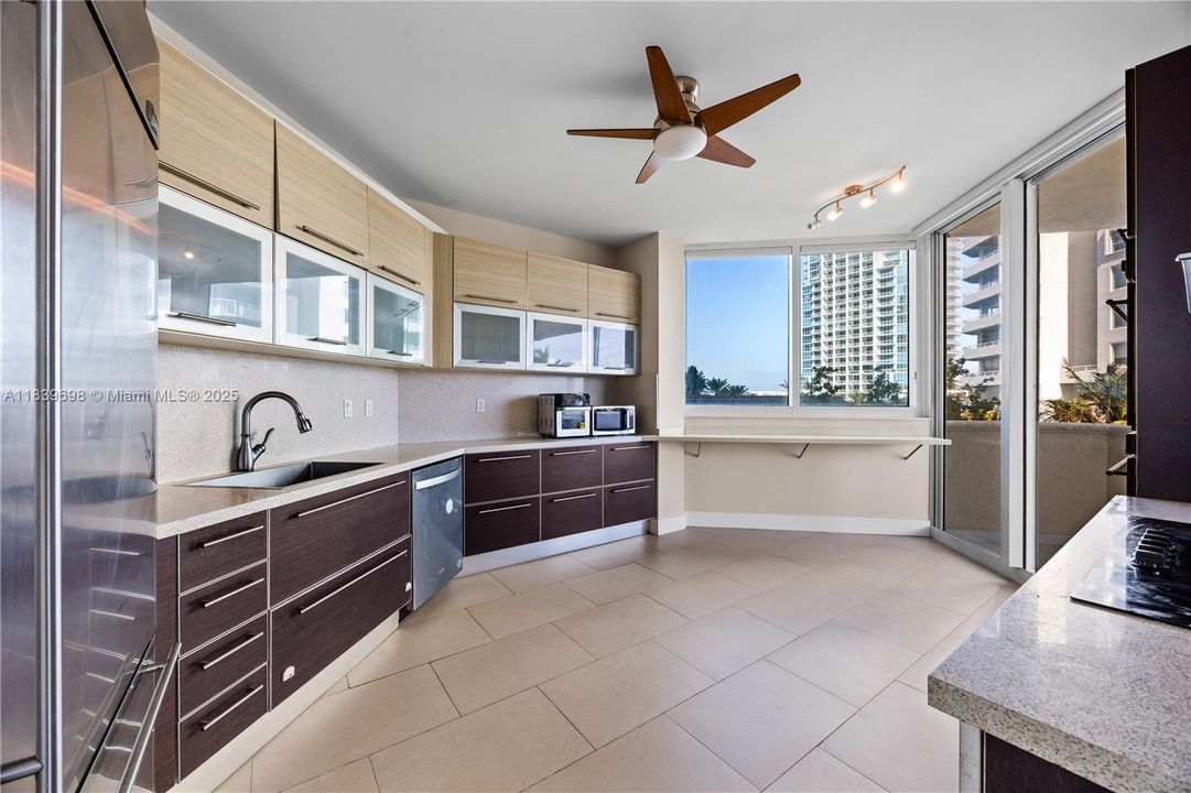 En Venta: $2,925,000 (3 camas, 2 baños, 2340 Pies cuadrados)