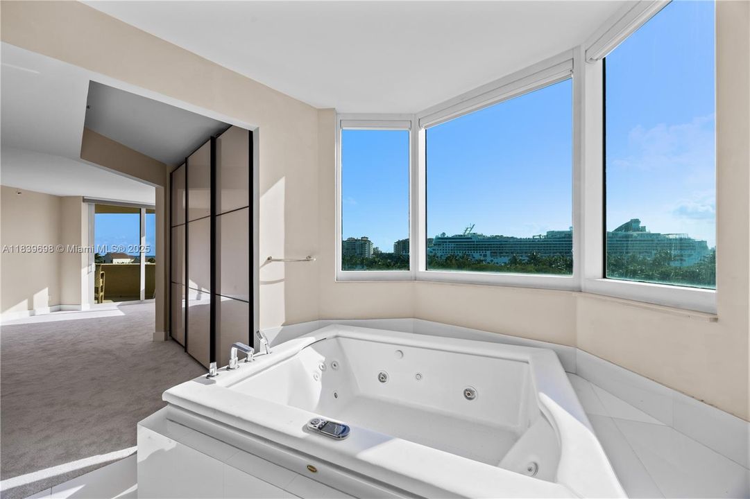 En Venta: $2,925,000 (3 camas, 2 baños, 2340 Pies cuadrados)