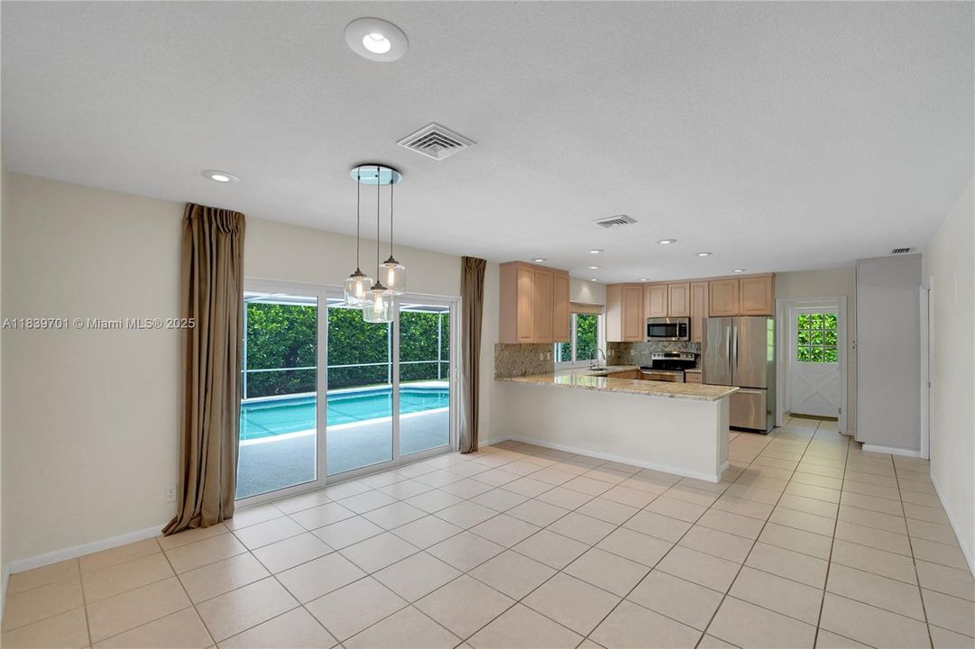 Recently Rented: $10,900 (4 beds, 3 baths, 2434 Square Feet)