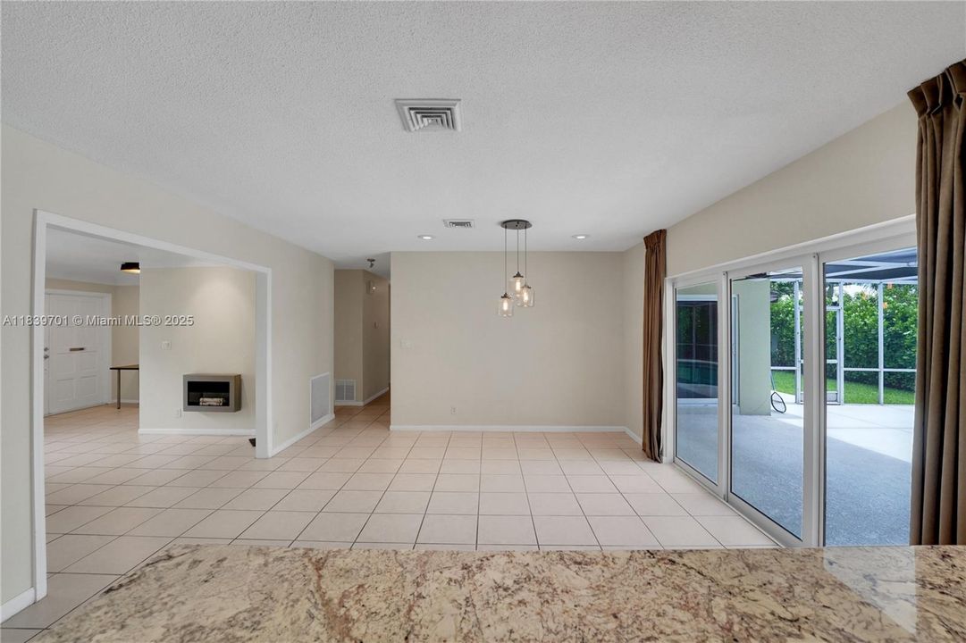 Recently Rented: $10,900 (4 beds, 3 baths, 2434 Square Feet)