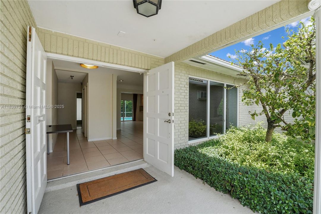 Recently Rented: $10,900 (4 beds, 3 baths, 2434 Square Feet)