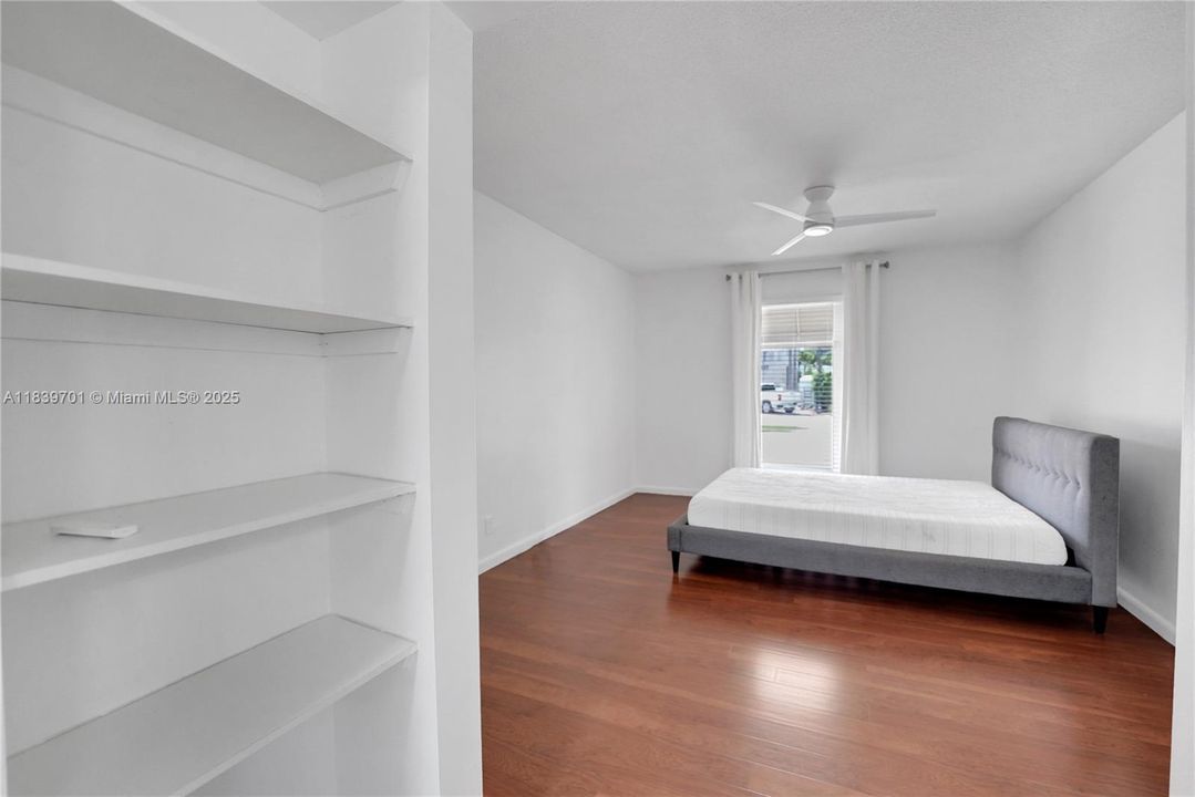 Recently Rented: $10,900 (4 beds, 3 baths, 2434 Square Feet)