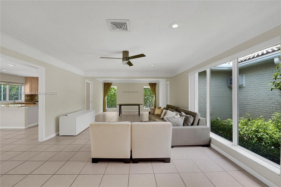 Recently Rented: $10,900 (4 beds, 3 baths, 2434 Square Feet)