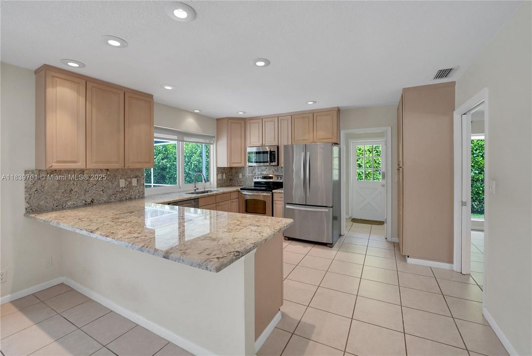 Recently Rented: $10,900 (4 beds, 3 baths, 2434 Square Feet)