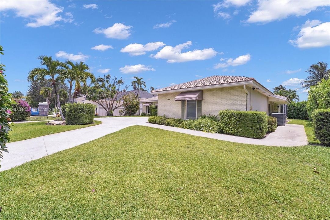 Recently Rented: $10,900 (4 beds, 3 baths, 2434 Square Feet)