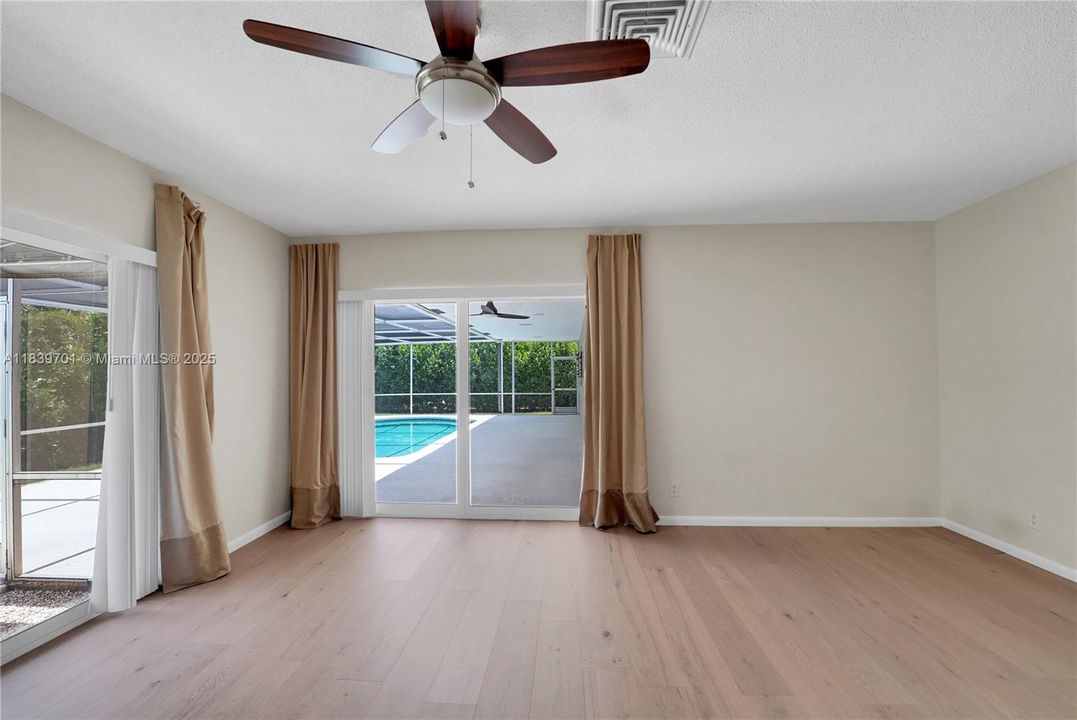 Recently Rented: $10,900 (4 beds, 3 baths, 2434 Square Feet)