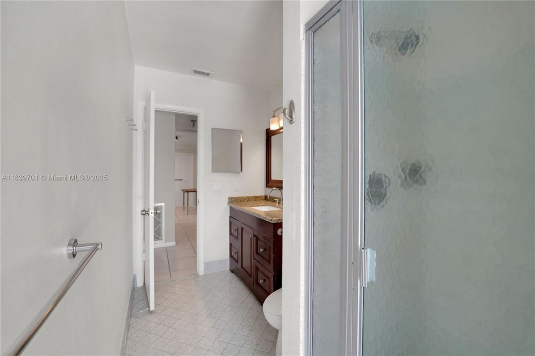 Recently Rented: $10,900 (4 beds, 3 baths, 2434 Square Feet)