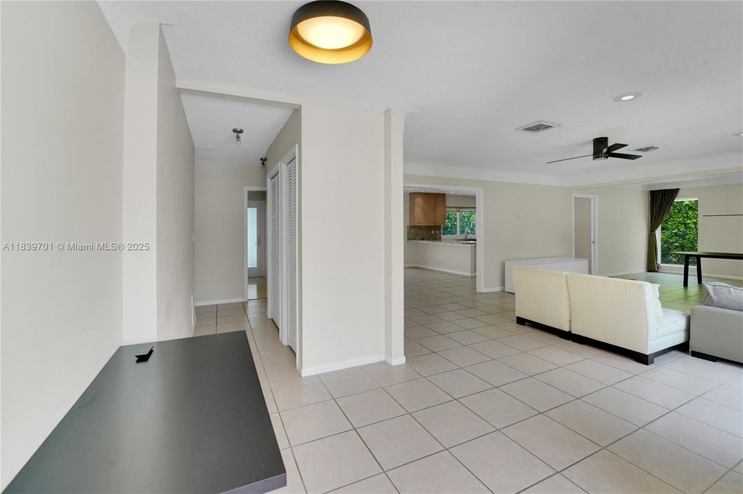 Recently Rented: $10,900 (4 beds, 3 baths, 2434 Square Feet)