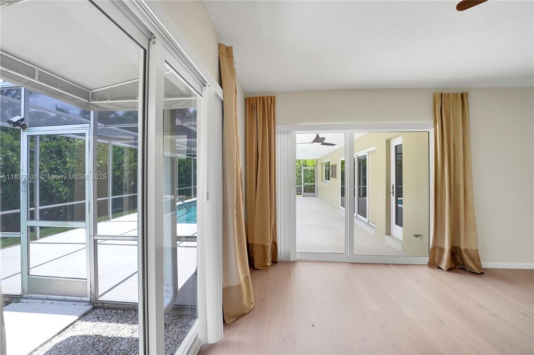 Recently Rented: $10,900 (4 beds, 3 baths, 2434 Square Feet)