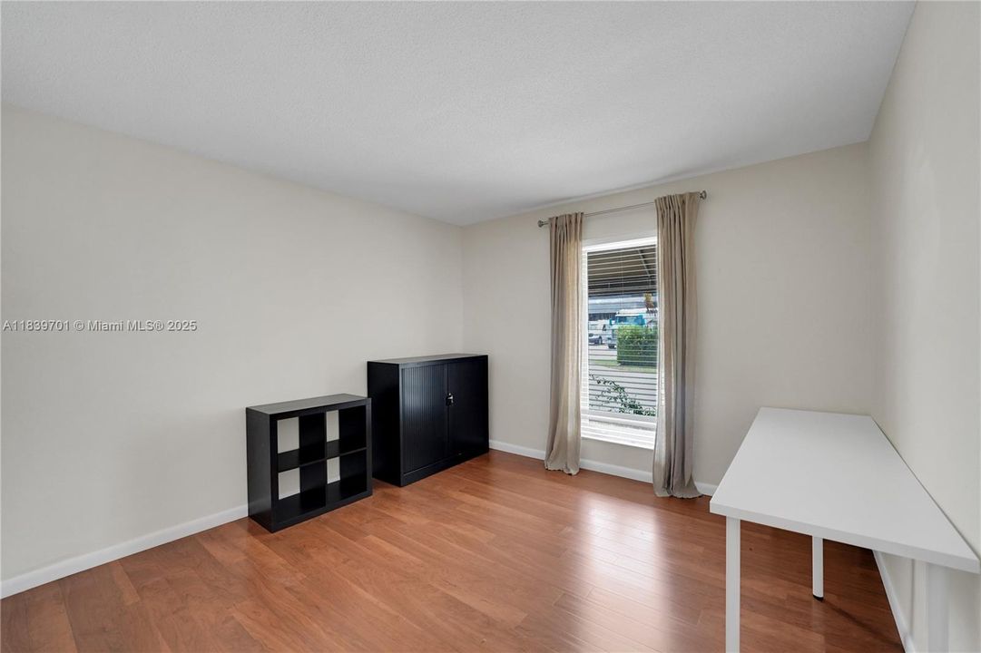 Recently Rented: $10,900 (4 beds, 3 baths, 2434 Square Feet)