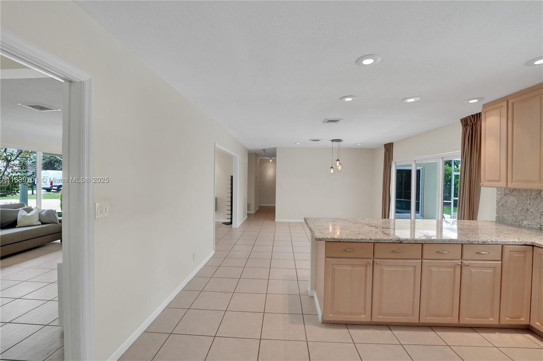 Recently Rented: $10,900 (4 beds, 3 baths, 2434 Square Feet)