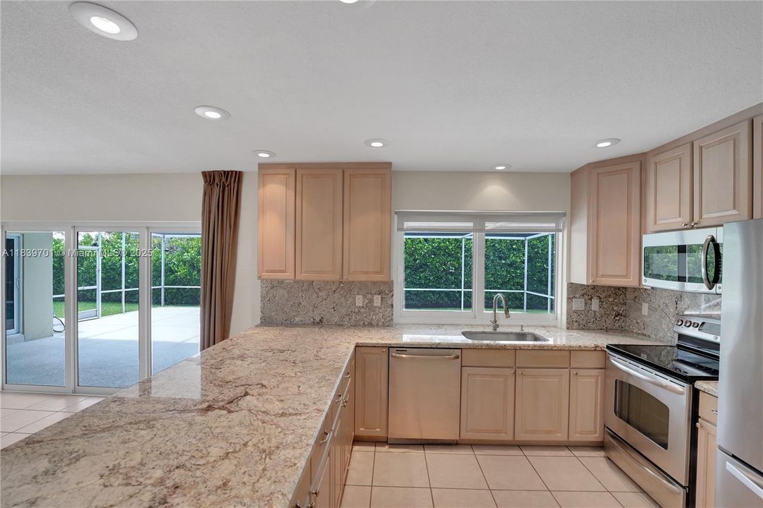 Recently Rented: $10,900 (4 beds, 3 baths, 2434 Square Feet)