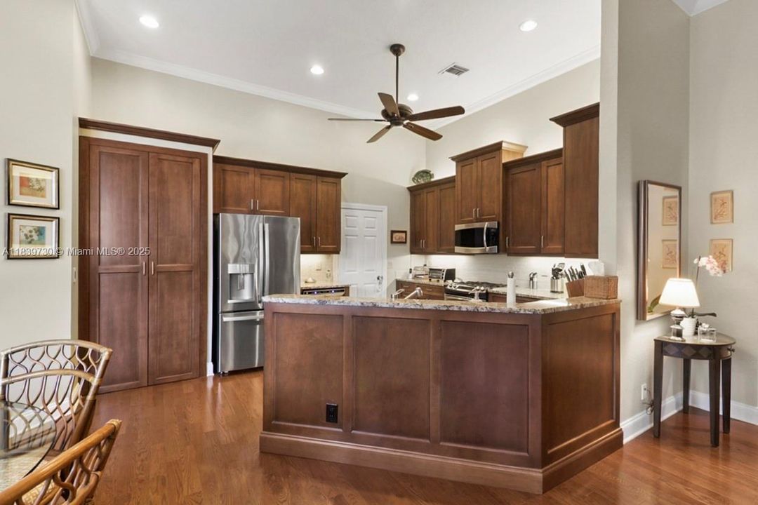 Recently Sold: $1,200,000 (3 beds, 2 baths, 2246 Square Feet)