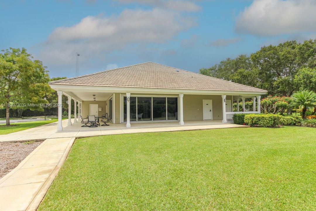 Recently Sold: $1,200,000 (3 beds, 2 baths, 2246 Square Feet)