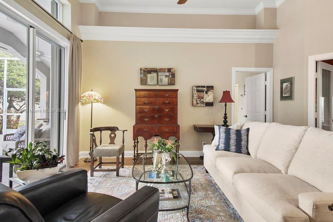 Recently Sold: $1,200,000 (3 beds, 2 baths, 2246 Square Feet)