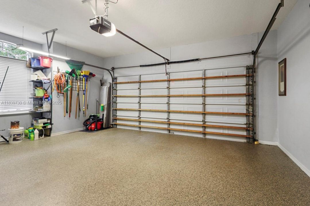 Recently Sold: $1,200,000 (3 beds, 2 baths, 2246 Square Feet)