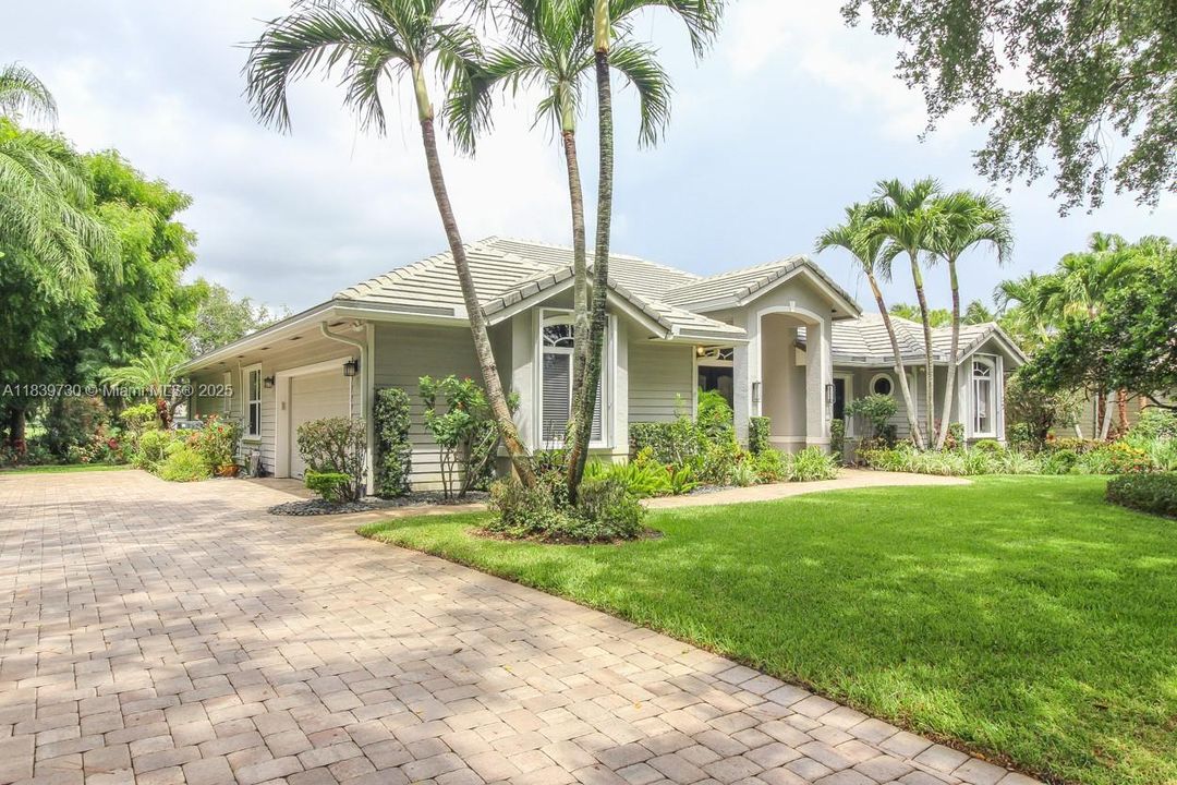 Recently Sold: $1,200,000 (3 beds, 2 baths, 2246 Square Feet)
