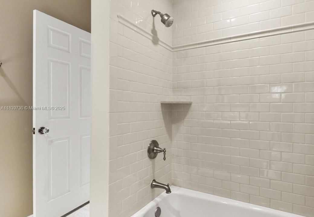 Recently Sold: $1,200,000 (3 beds, 2 baths, 2246 Square Feet)