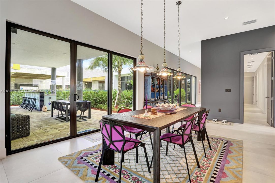 For Rent: $18,500 (5 beds, 6 baths, 7230 Square Feet)