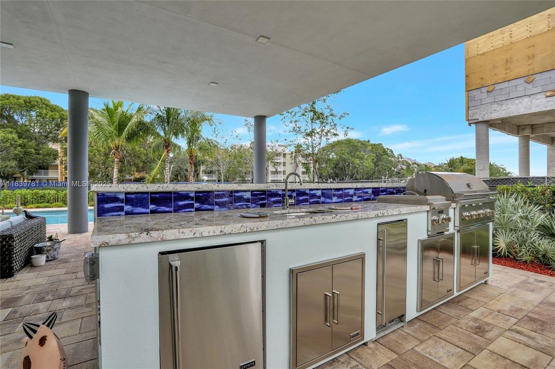 For Rent: $18,500 (5 beds, 6 baths, 7230 Square Feet)