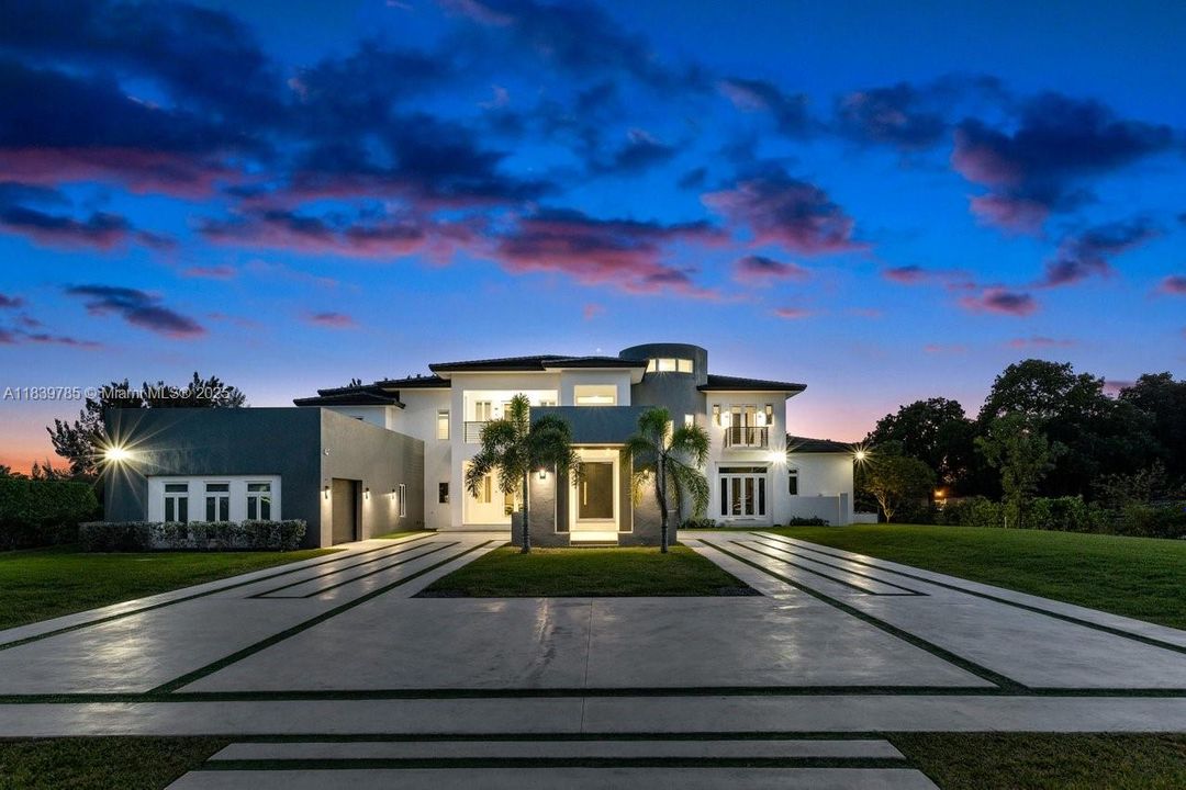 En Venta: $11,900,000 (7 camas, 7 baños, 8718 Pies cuadrados)