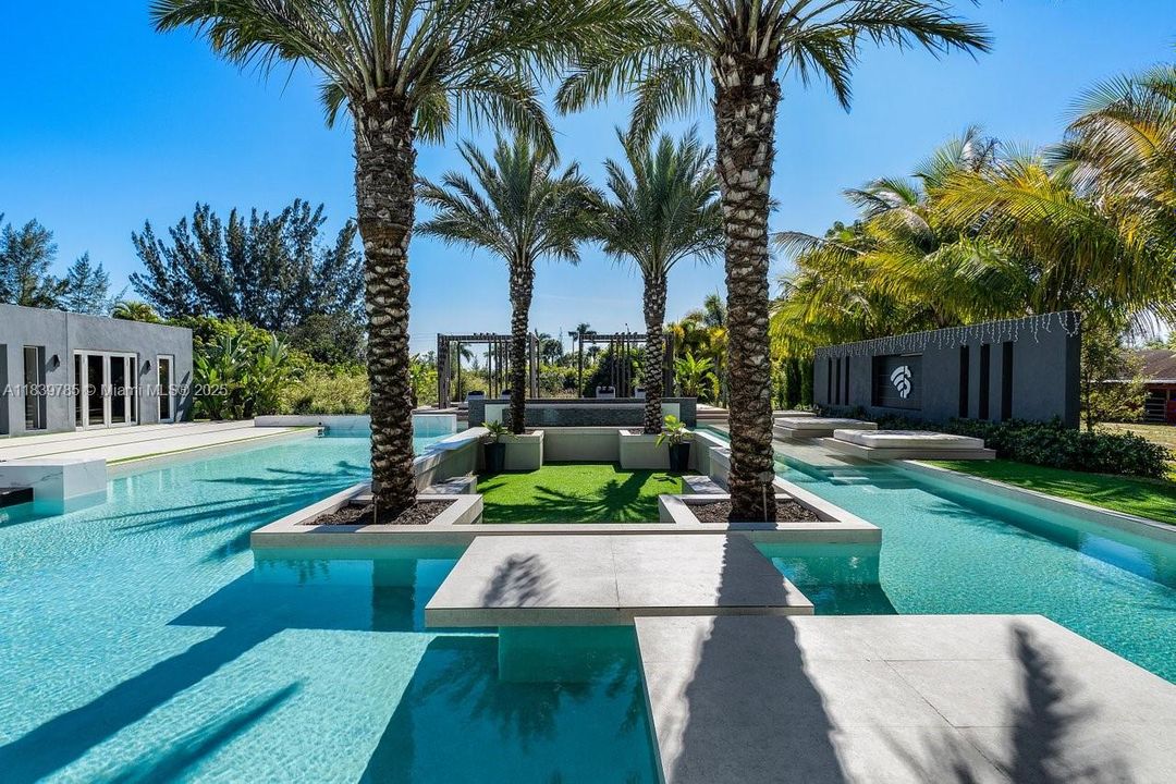 En Venta: $11,900,000 (7 camas, 7 baños, 8718 Pies cuadrados)