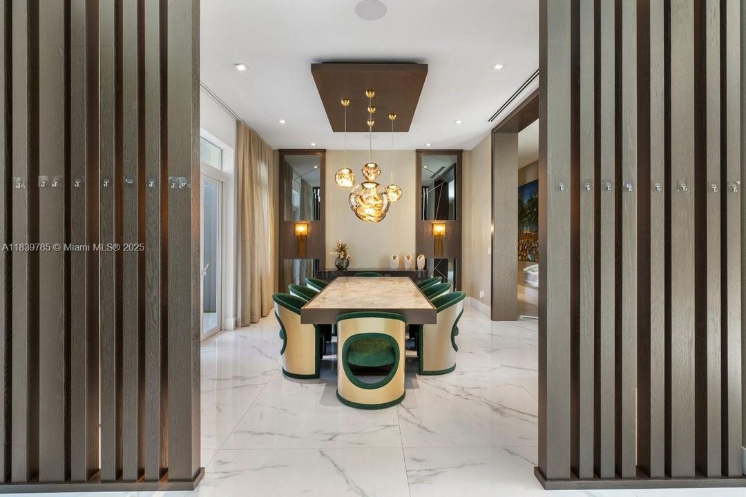 En Venta: $11,900,000 (7 camas, 7 baños, 8718 Pies cuadrados)