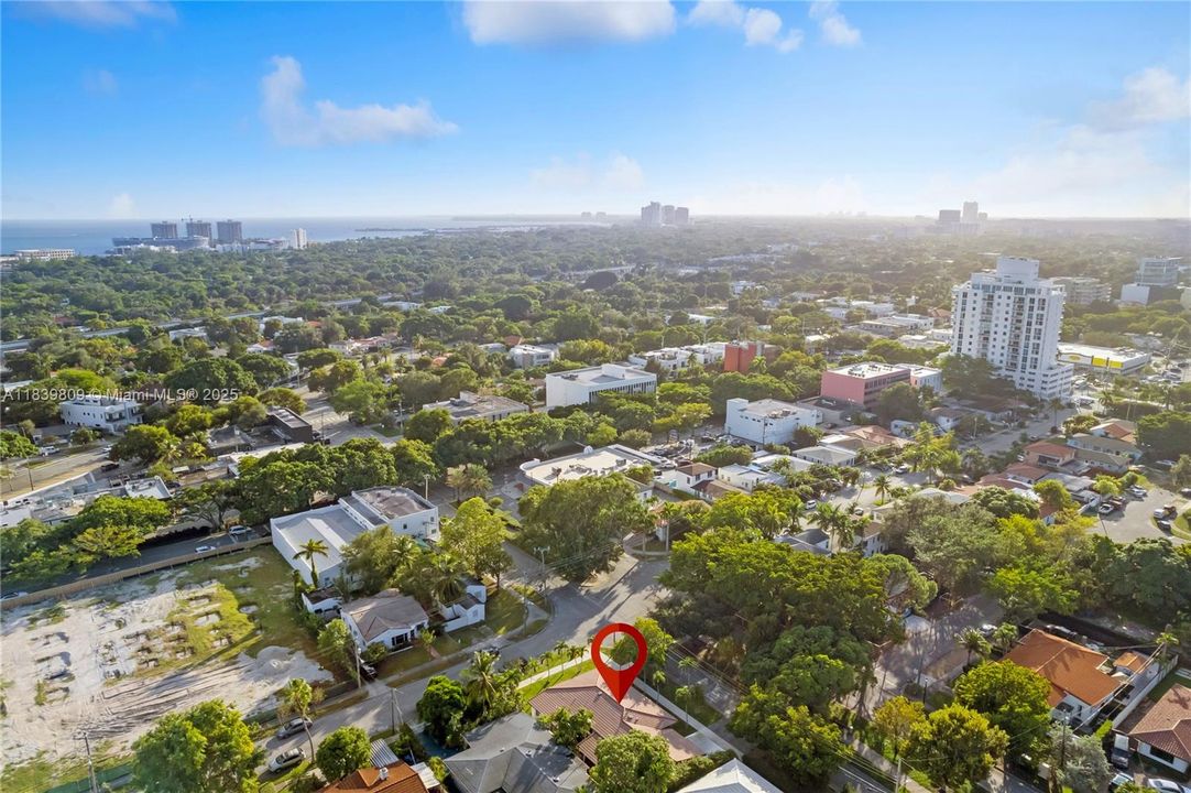 For Sale: $1,054,000 (0 beds, 0 baths, 2370 Square Feet)
