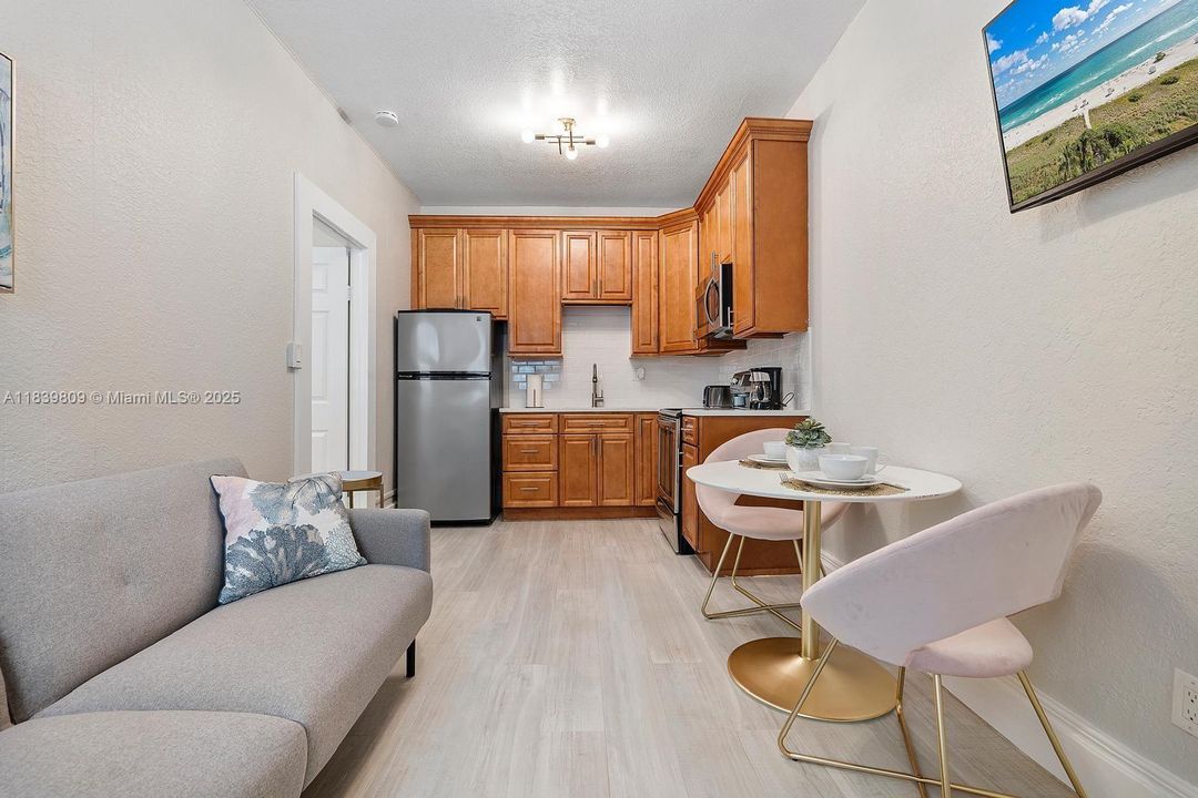 For Sale: $1,054,000 (0 beds, 0 baths, 2370 Square Feet)