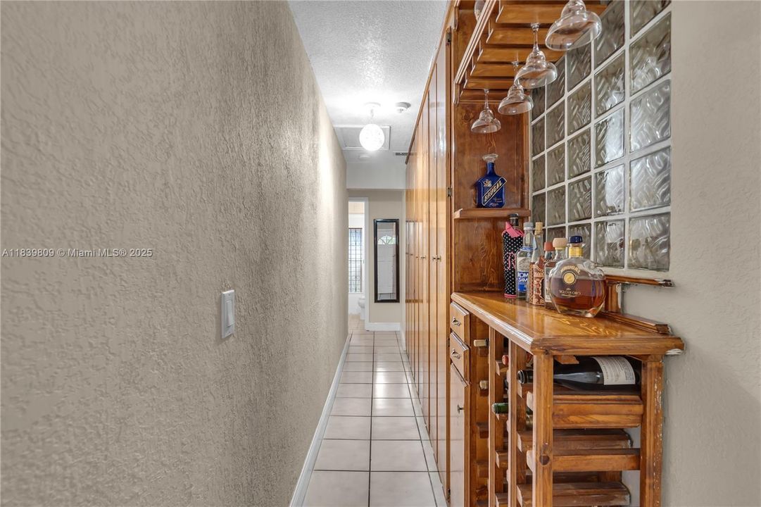 For Sale: $1,054,000 (0 beds, 0 baths, 2370 Square Feet)