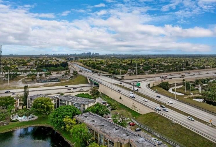 最近售出: $120,000 (2 贝兹, 2 浴室, 1000 平方英尺)