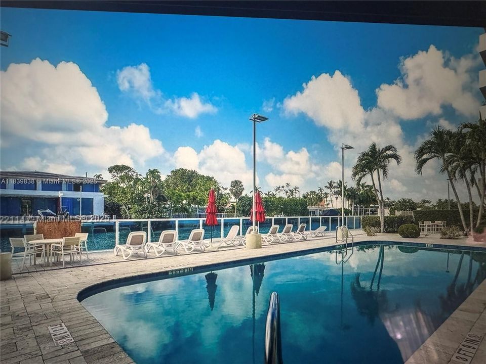 Recently Rented: $2,900 (1 beds, 1 baths, 895 Square Feet)