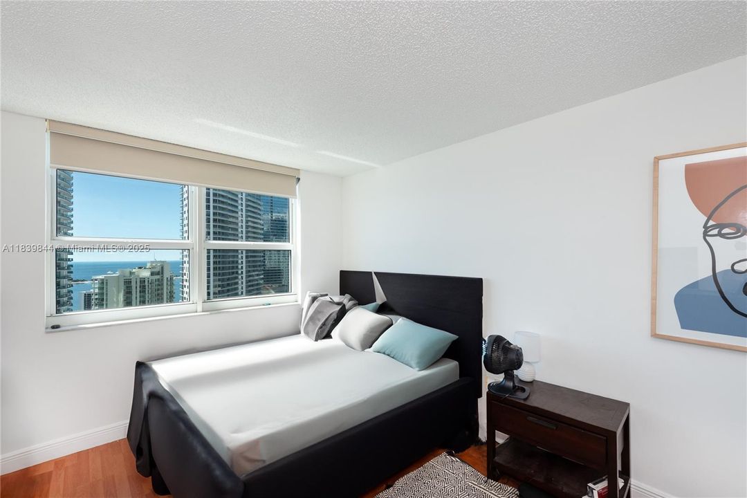 For Sale: $635,000 (2 beds, 2 baths, 1140 Square Feet)