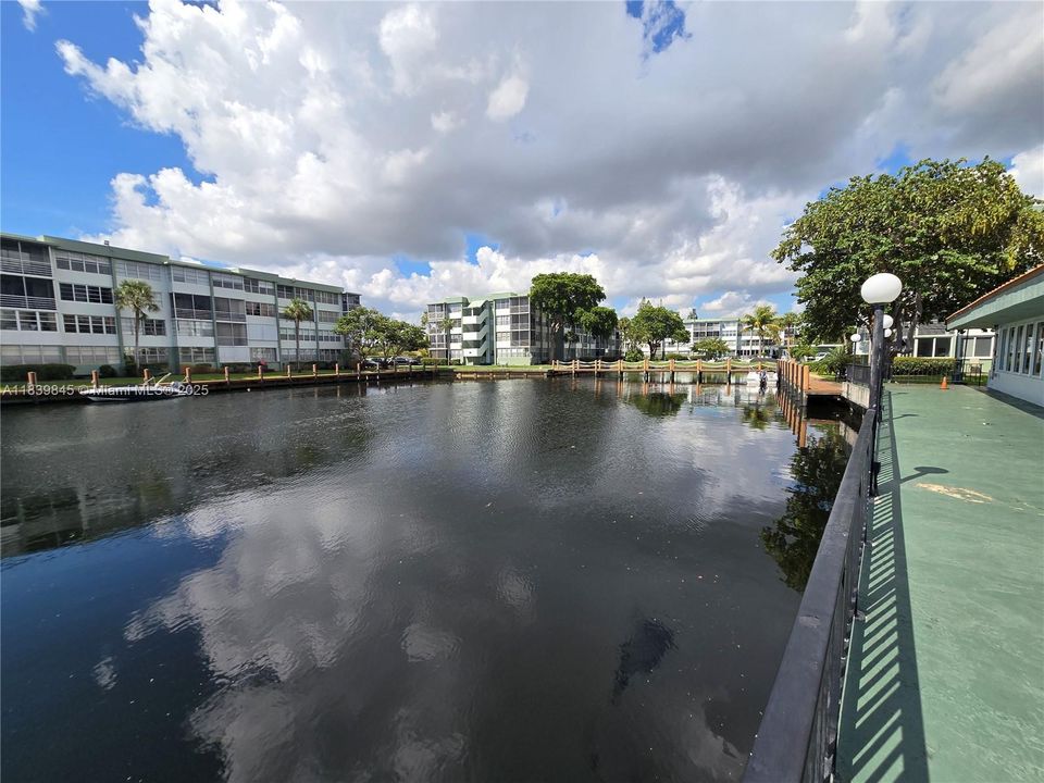 For Sale: $149,800 (1 beds, 1 baths, 780 Square Feet)