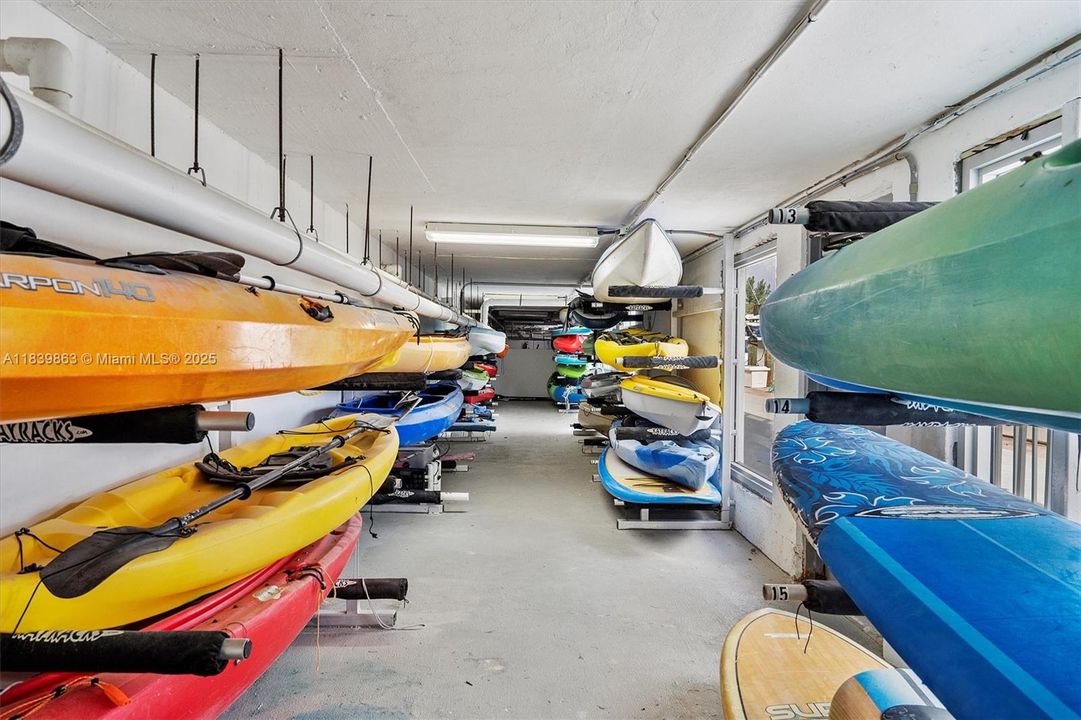 На продажу: $349,000 (0 спален, 1 ванн, 726 Квадратных фут)