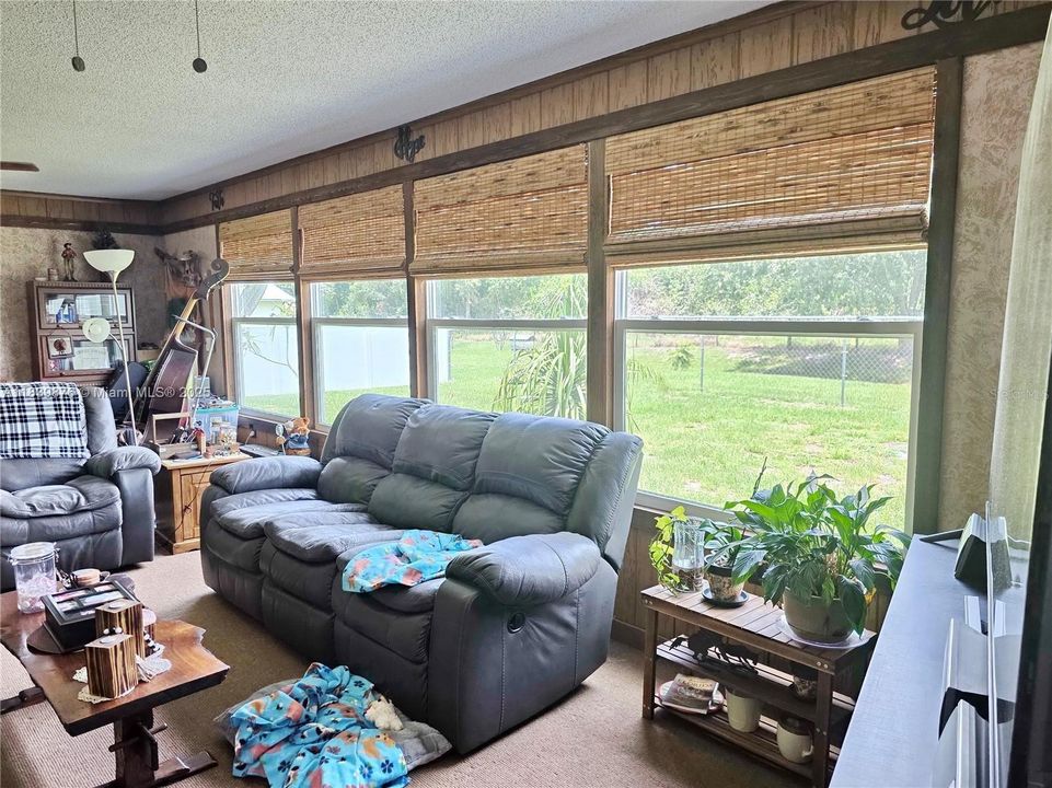 待售: $379,000 (3 贝兹, 2 浴室, 1416 平方英尺)