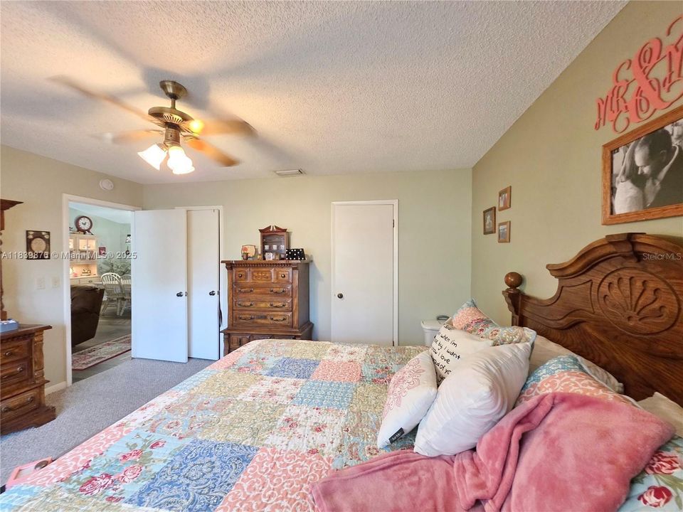 待售: $379,000 (3 贝兹, 2 浴室, 1416 平方英尺)