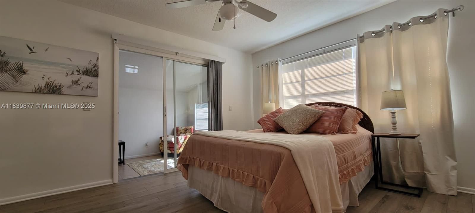 En Renta: $3,200 (3 camas, 2 baños, 2464 Pies cuadrados)