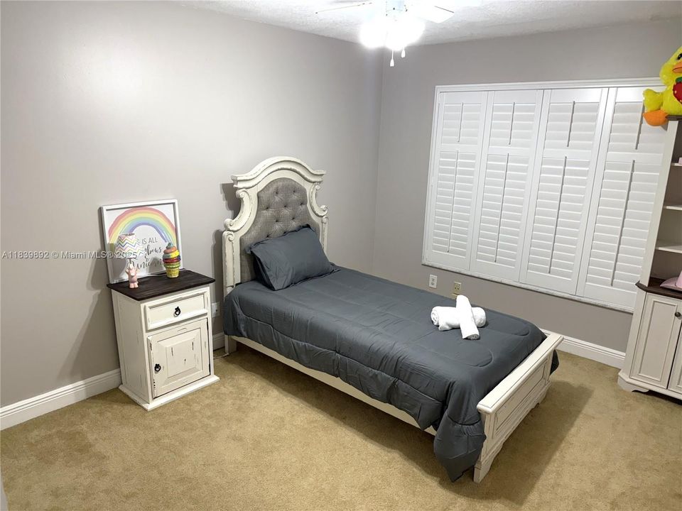 Recientemente alquilado: $7,500 (4 camas, 3 baños, 2980 Pies cuadrados)